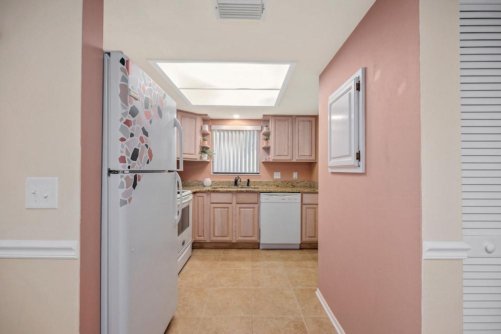 Intercoastal Dreams 103