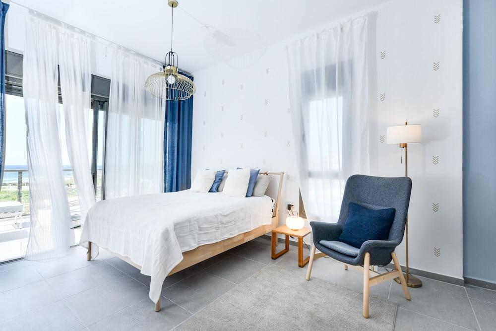 High Class 6BR Achziv apartment