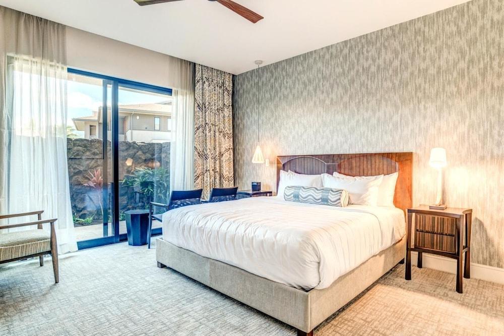 Honua Kai Luana by KBM