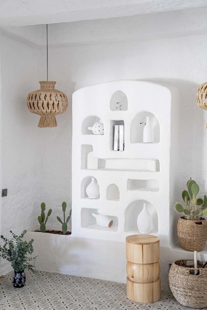 Voger Alacati Silence