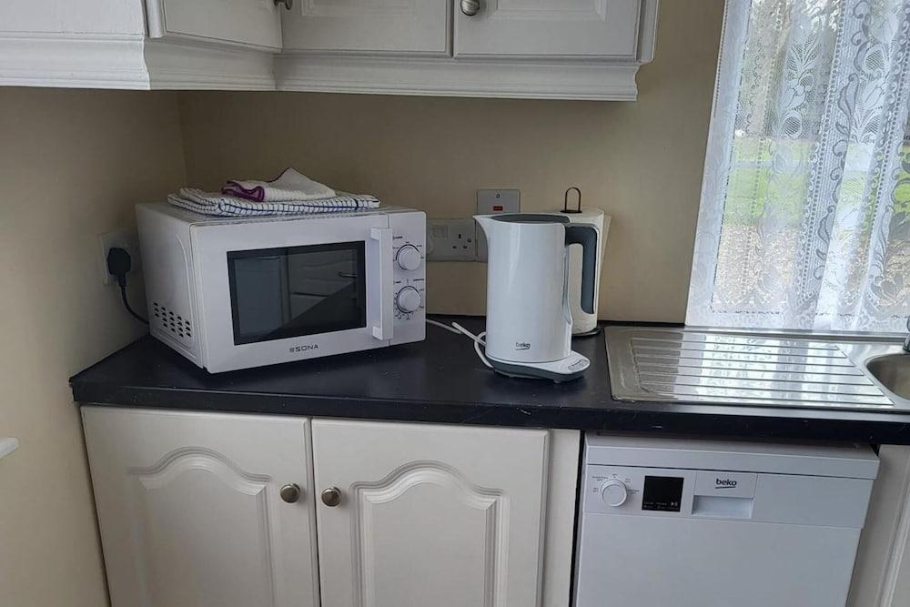 Charming 1-bed Apartment in Barefield