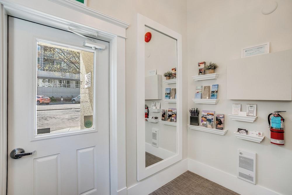 Stirling All Suites Hotel