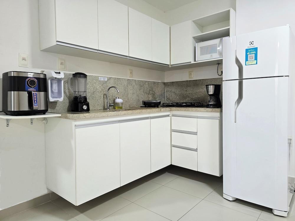 Areias do Mar | 2 Quartos, Vista Mar, Amplo com Varanda A204