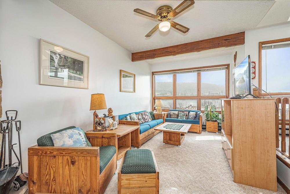 Ski Harbor 16 by Taylor Made Deep Creek