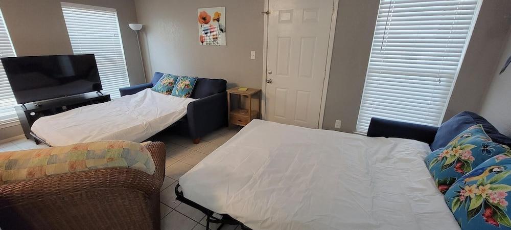 Trinity House I #302