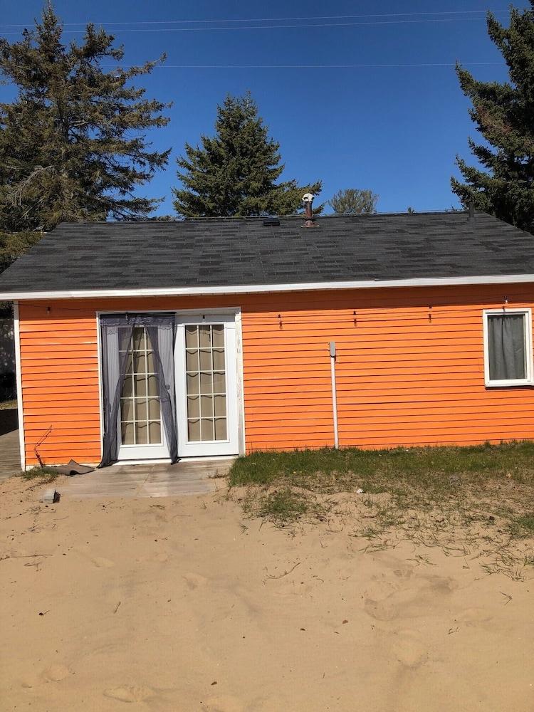 Aloha Beach Club Resort