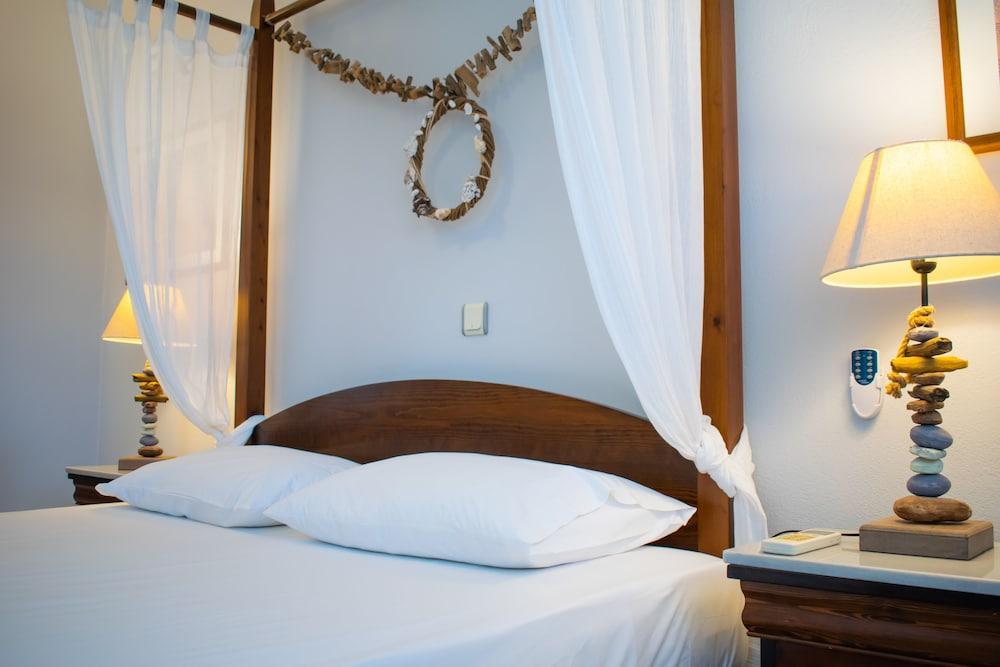 Irenes View Apartments Villa 5 - 5 Guests With Pool and sea View in Agia Irini