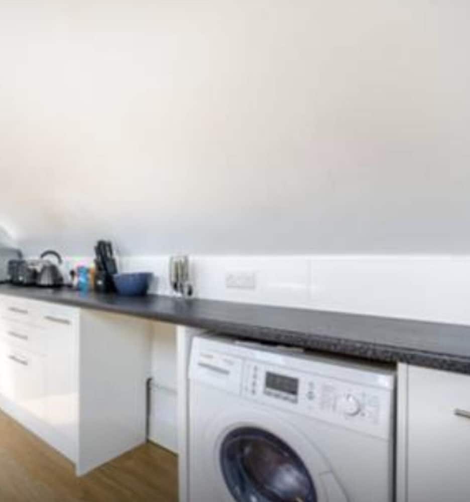 2-bed Loft Apartment for 5ppl With Private Parking