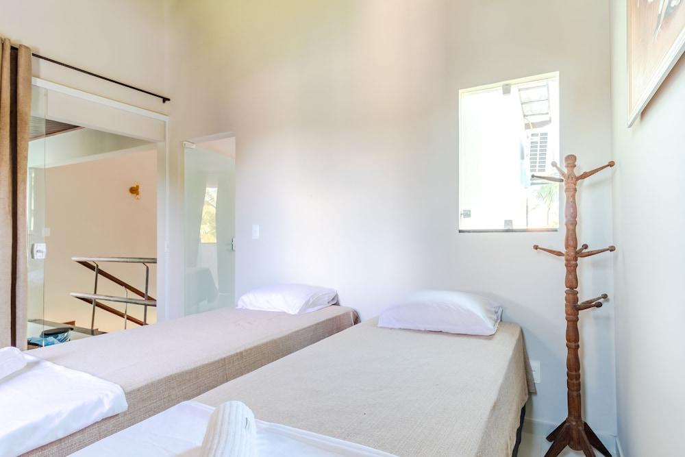 GB60 Excellent House 4 Suites