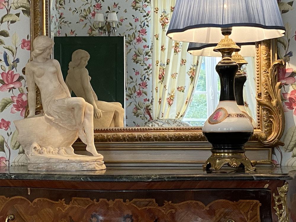 Manoir De La Croix Saint Louis