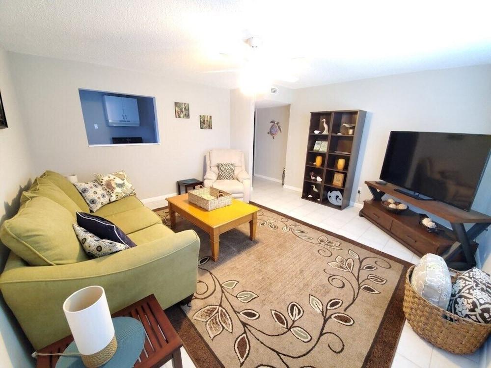 The Summer House - Lower