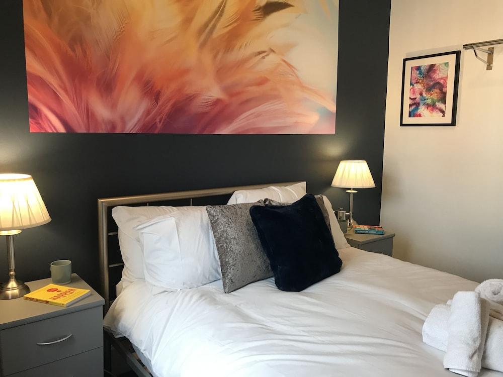 Stylish 3-bed Preston Home for Relaxing Comfy Stay