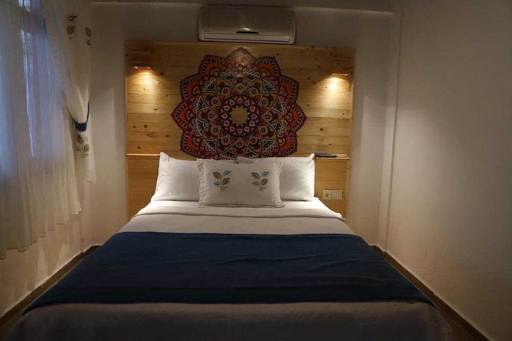 Adadaki Evimiz Bozcaada