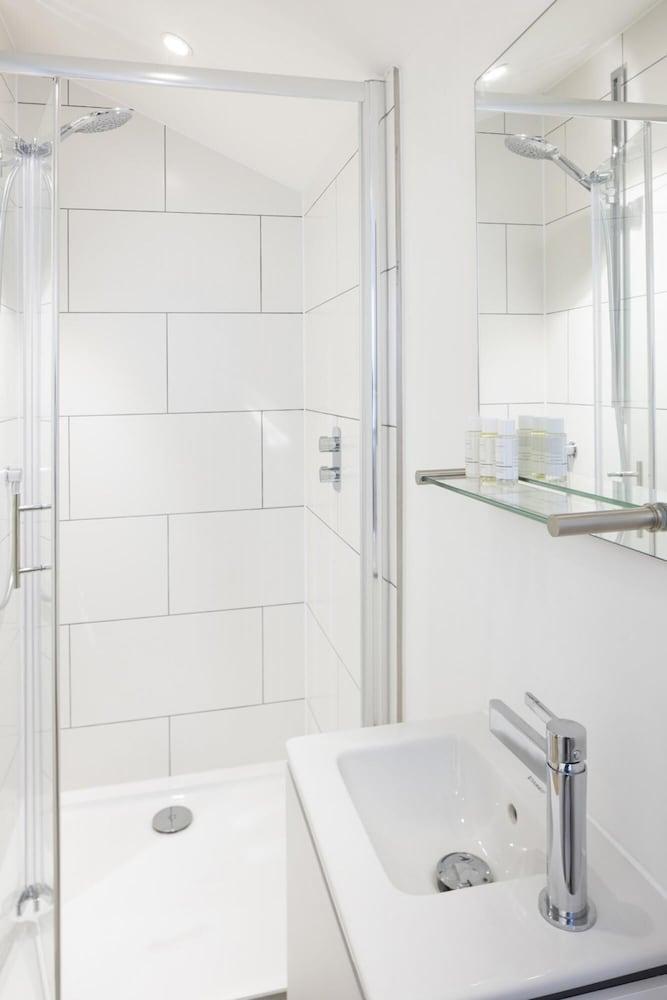 CH Apt 11 2bed in Bath