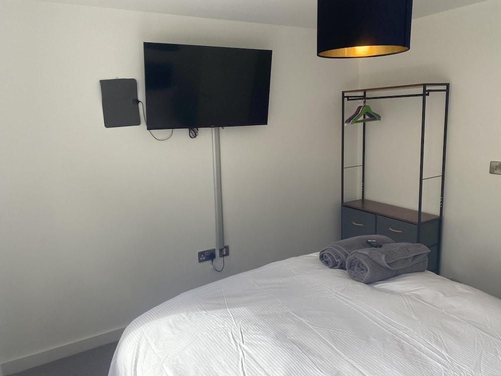 CH Apt 4 2bed in Bath