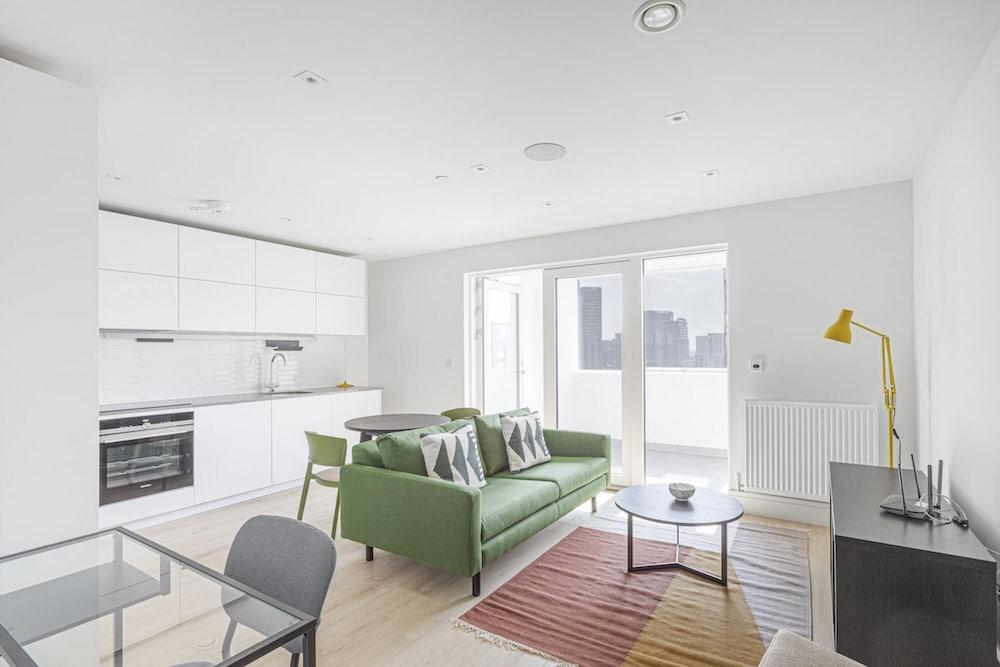 Superior 1 - bed Apartment in Wembley