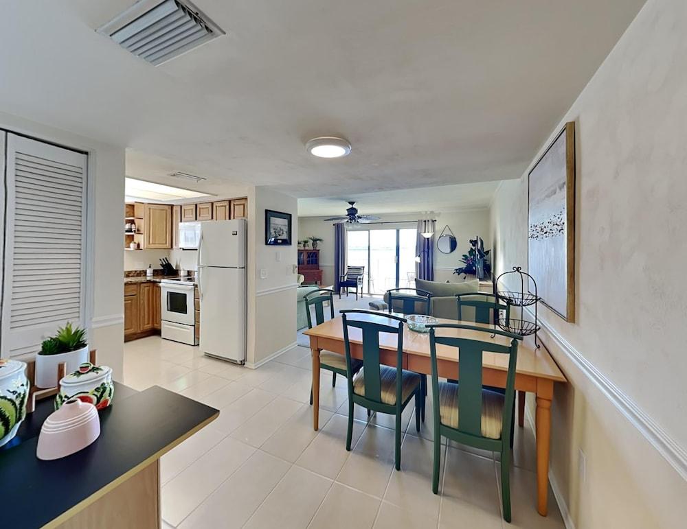 Intercoastal Dreams 201