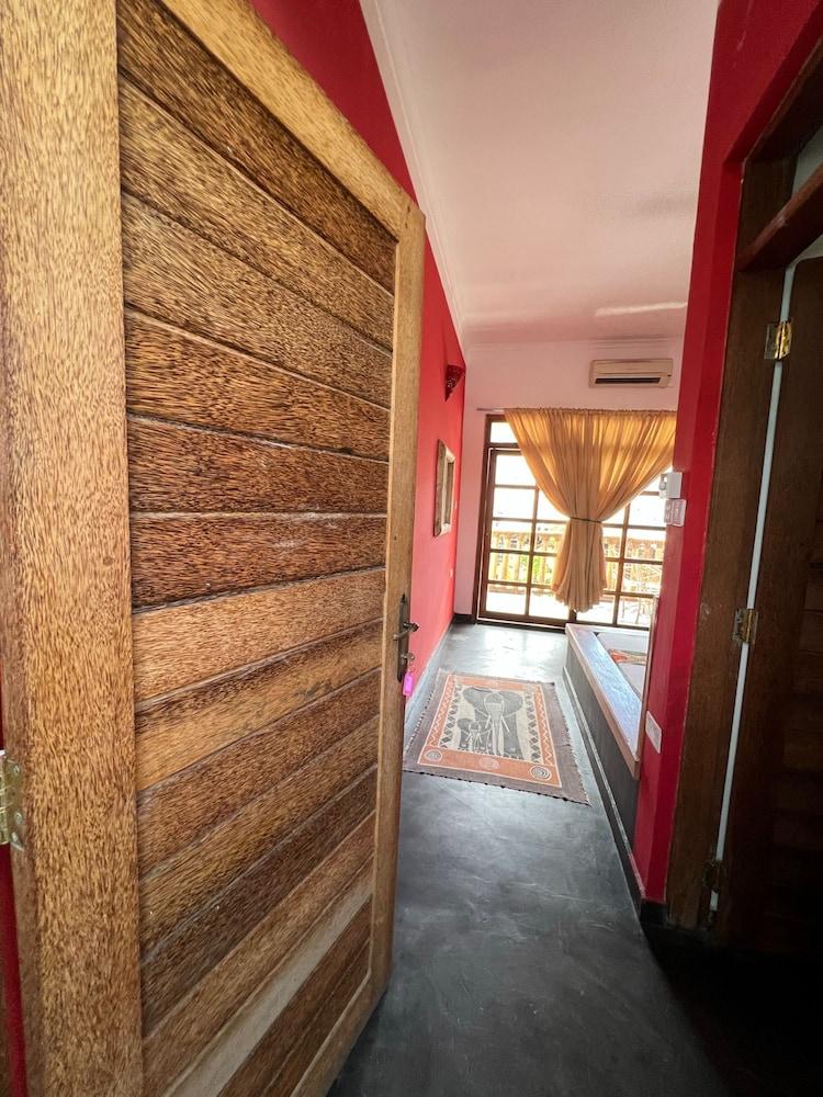 La Fontana Restaurant & Bungalows