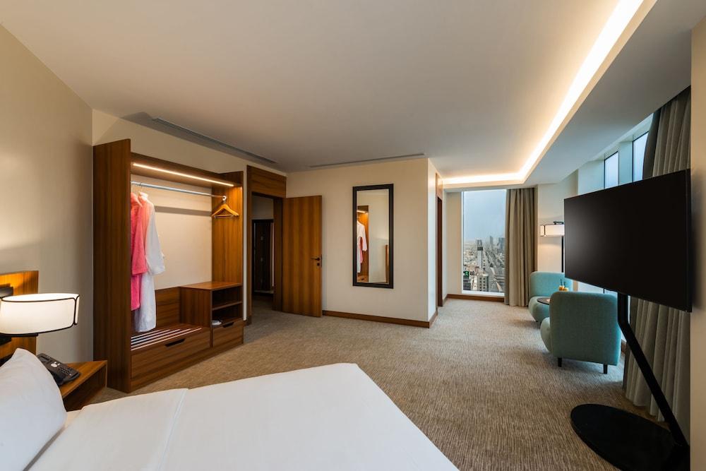 HDB HOTEL- FINANCAL DISTRICT