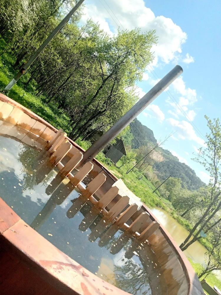 Rustic Wild Retreat IN Romania