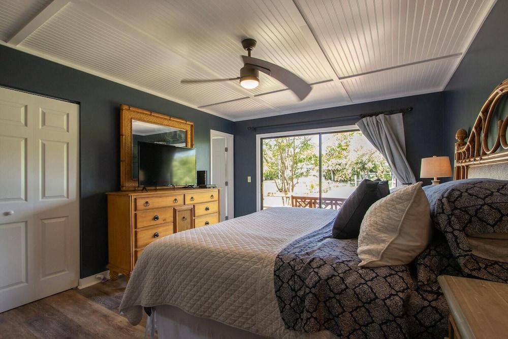 On the Creek, Across From the Ocean and a Short Walk to Beach Club and Marina