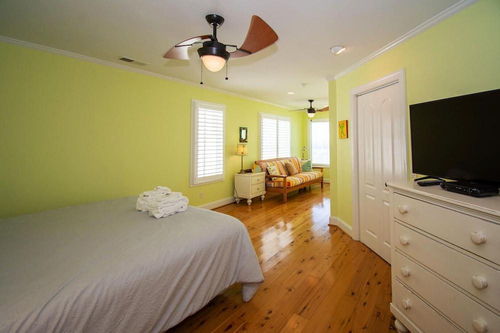 407 Ocean Point Lane