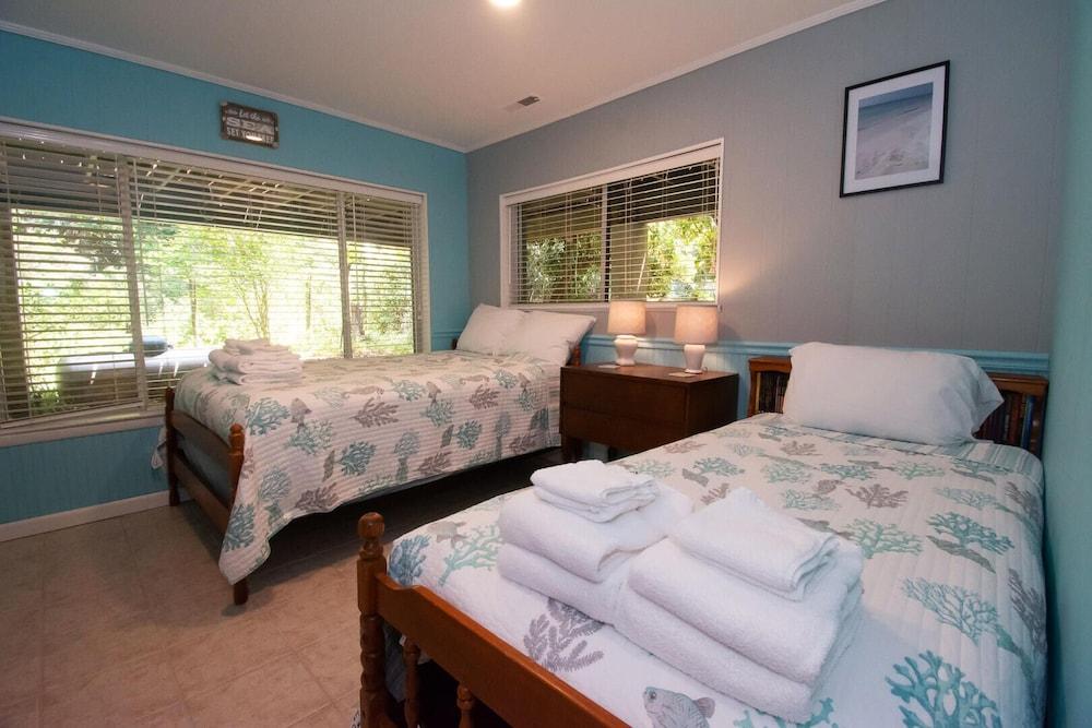 New Rental Property - Golf and Ocean Views - Sleeps 17