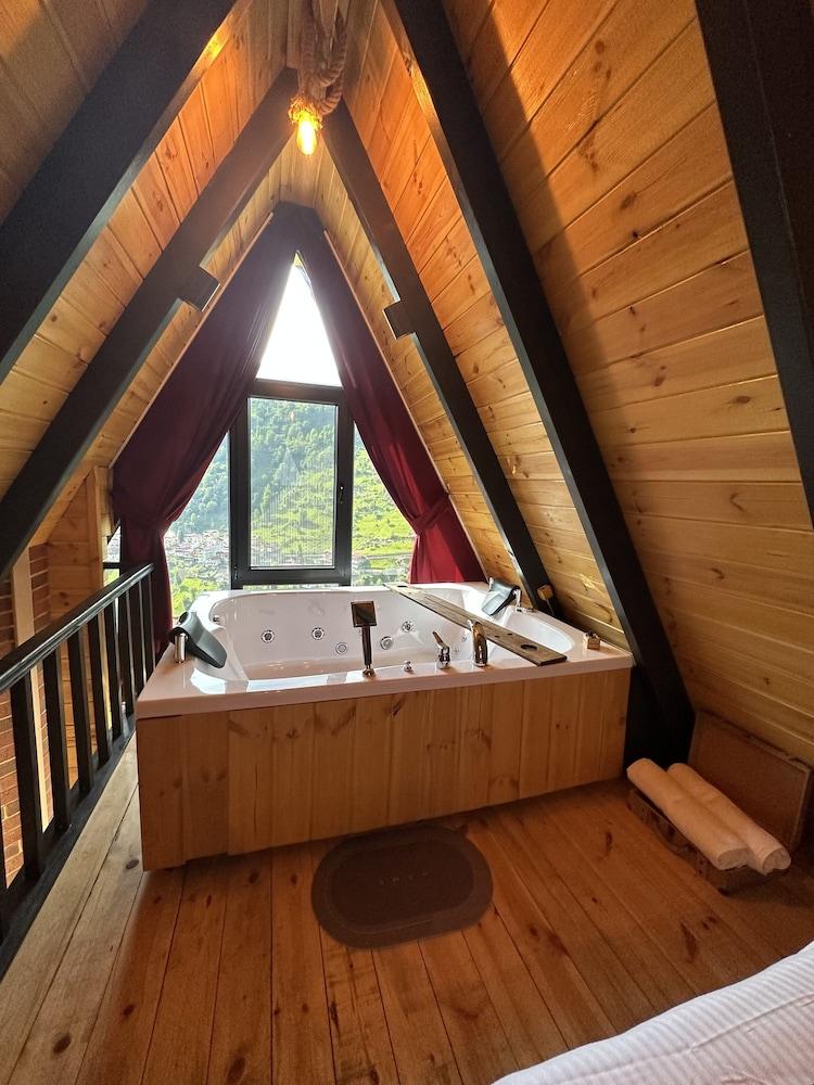 Puleri Suit Bungalow