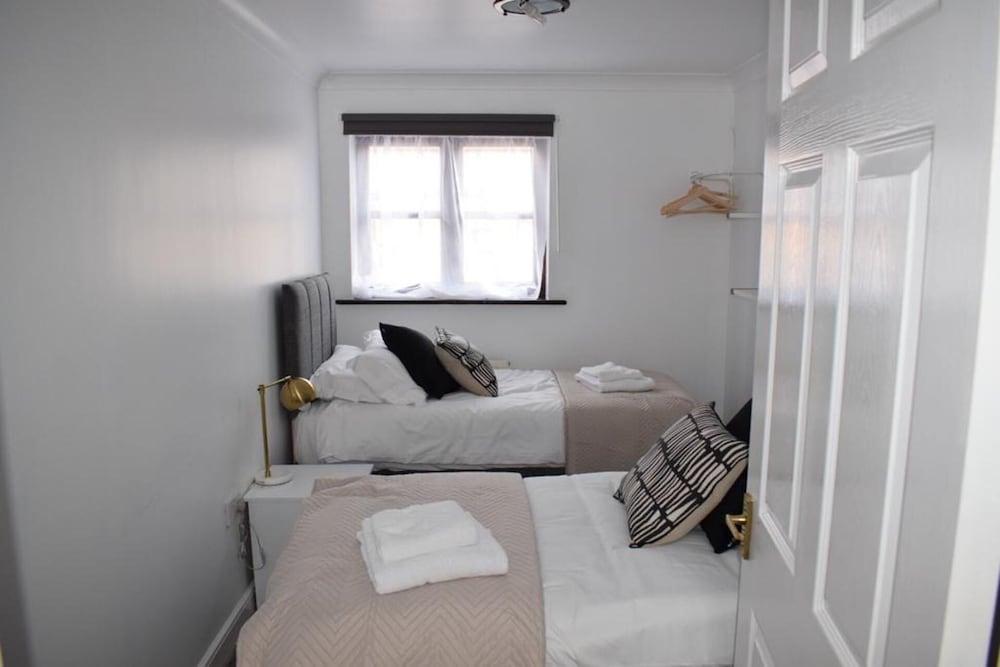 Immaculate 3-bedroom House in Milton Keynes