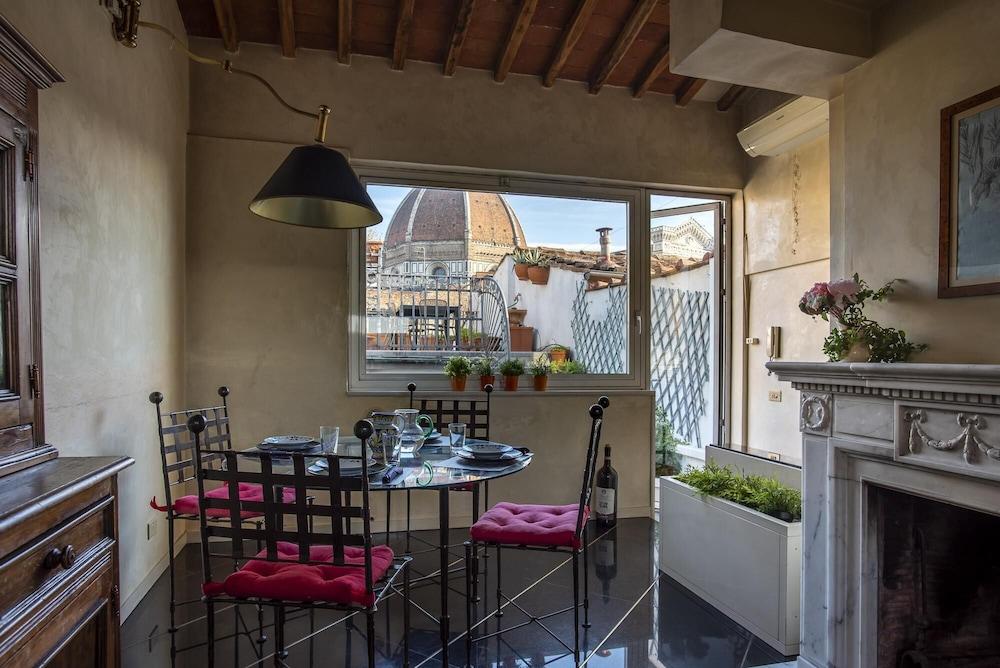 Borgo San Lorenzo 11