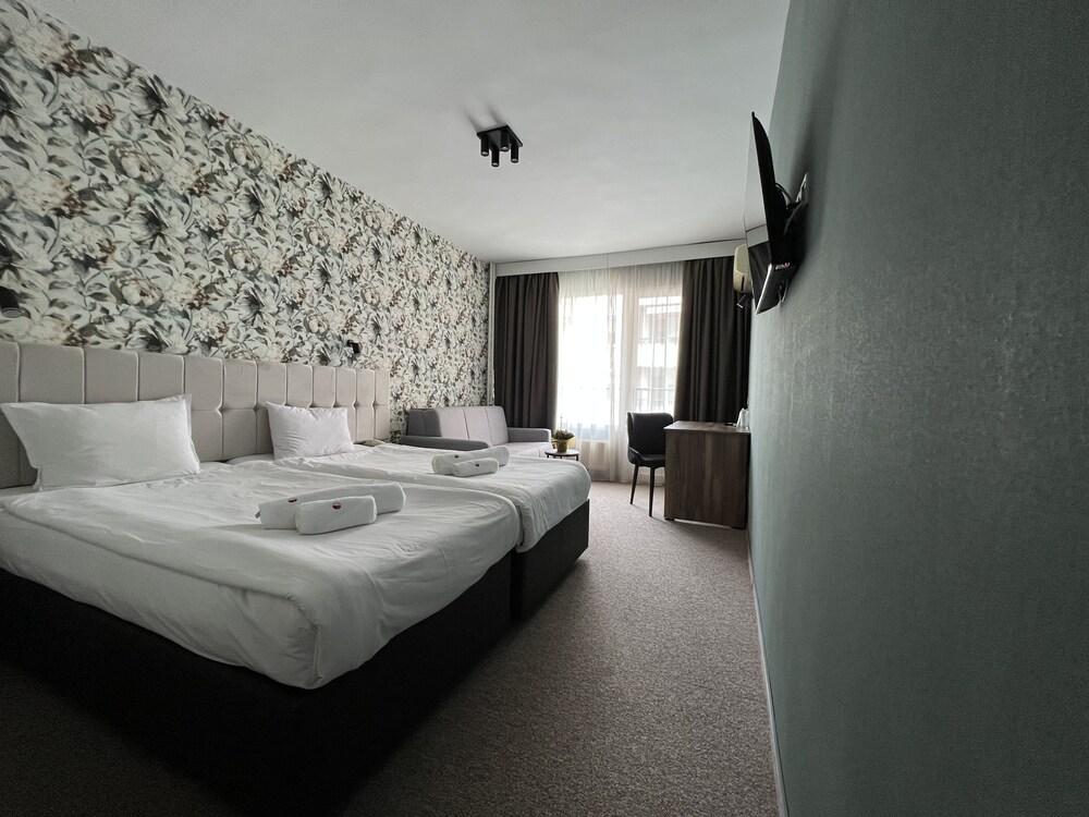 Hotel Bistra & Galina