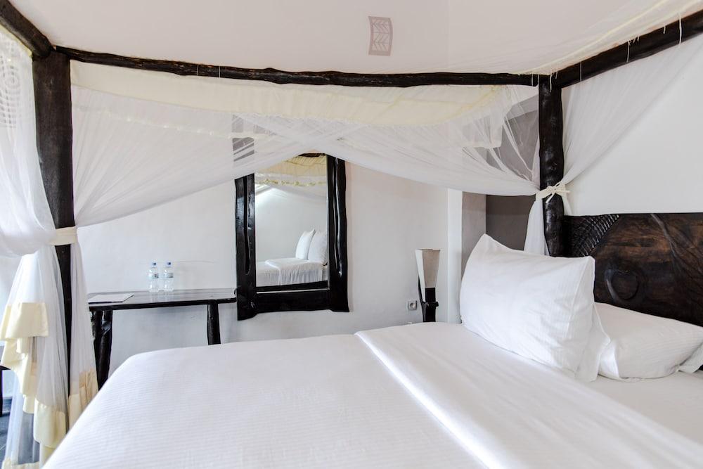 Room in Lodge - Rushel Kivu Resort Ltd