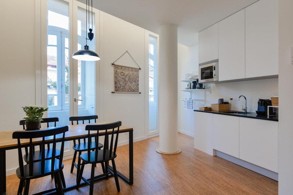 On Trend Nightlife Studio 303