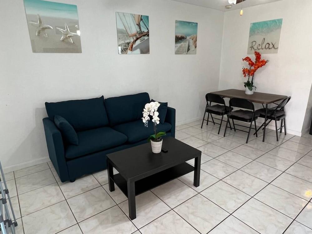 Hallandale Beach Hostel