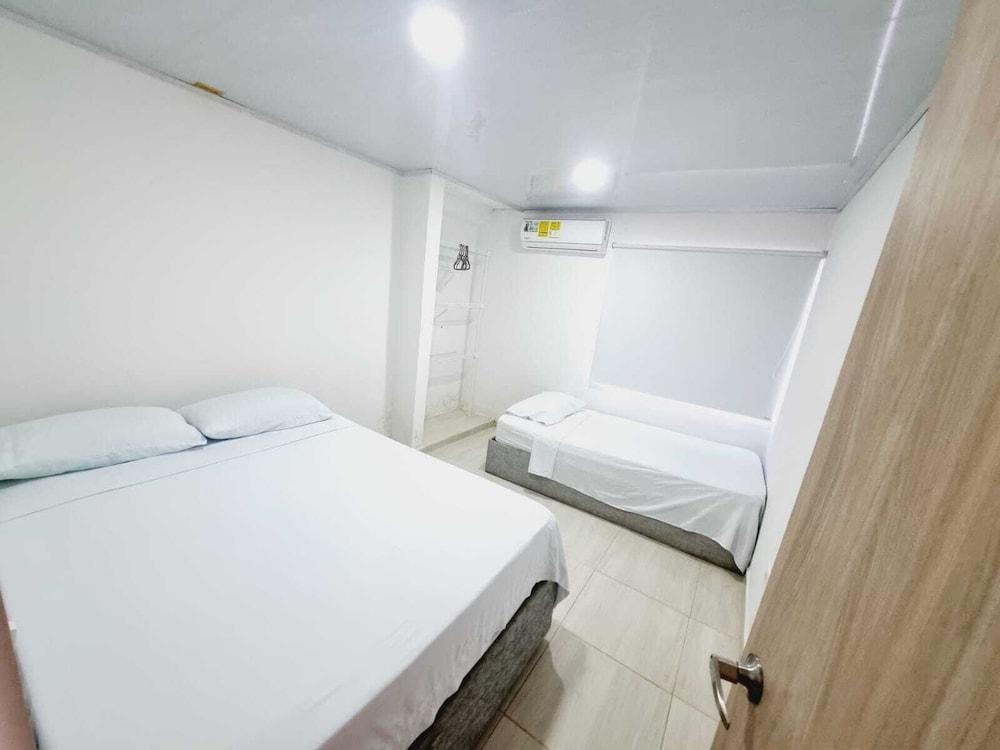 Apartamentos Turisticos Altamar