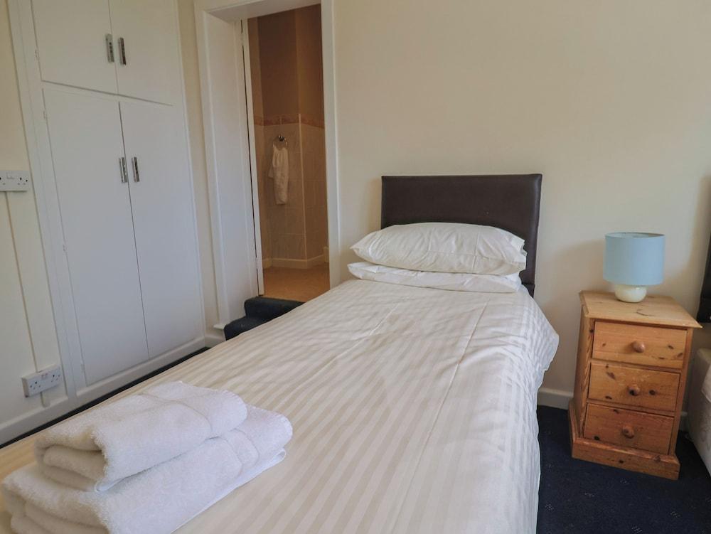 The Orchard Country House