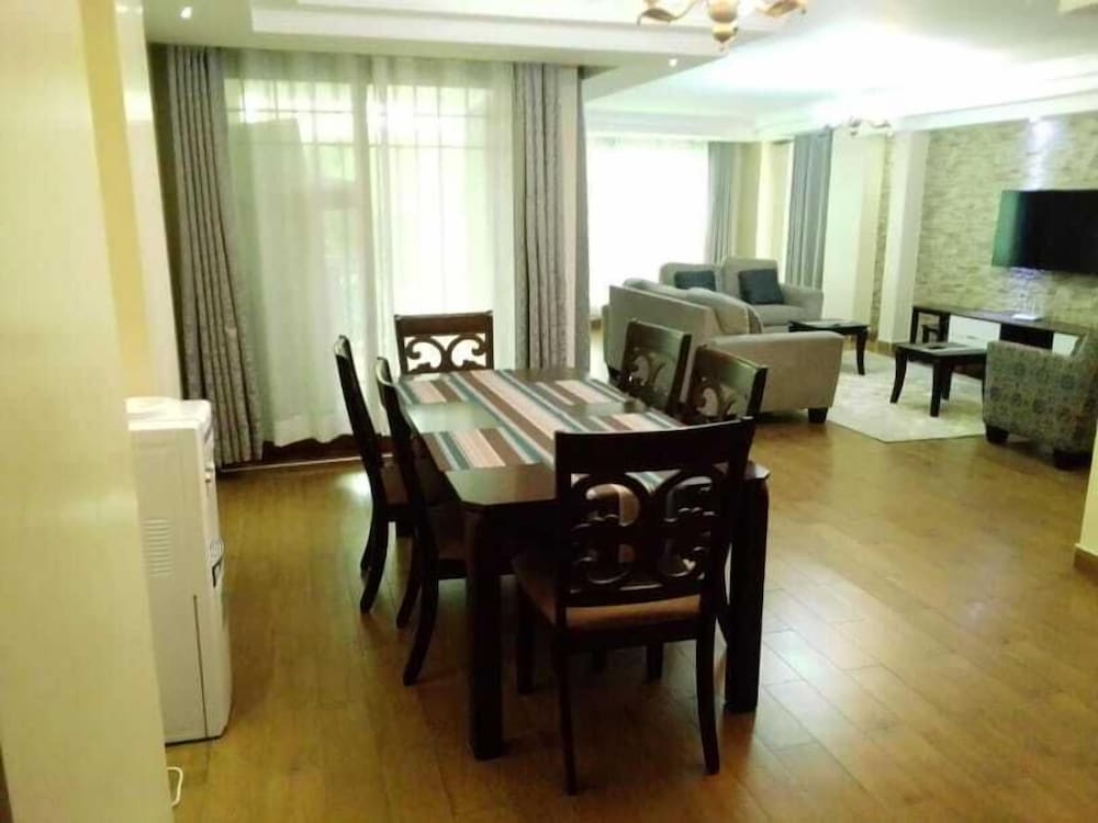 Stay.Plus Skyline Executive Apartment