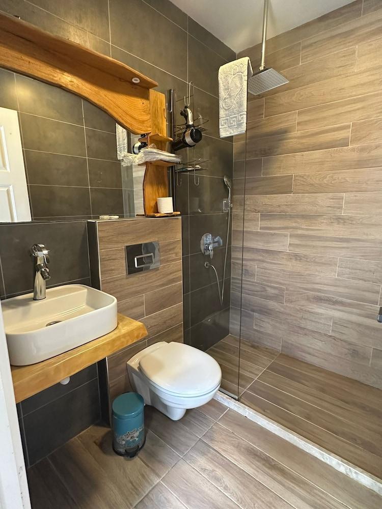 QCUNDA OTEL RESTORANT