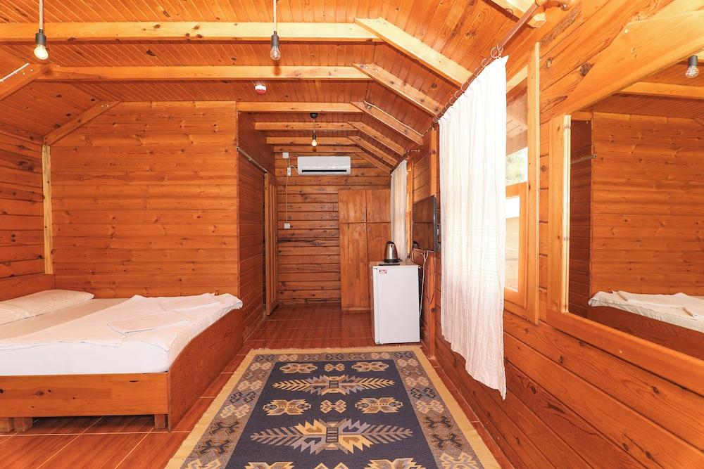 Demre Sahildeki Ev Bungalov