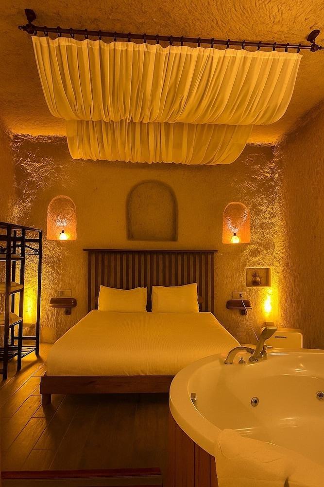 Grand Uçhisar Hotel