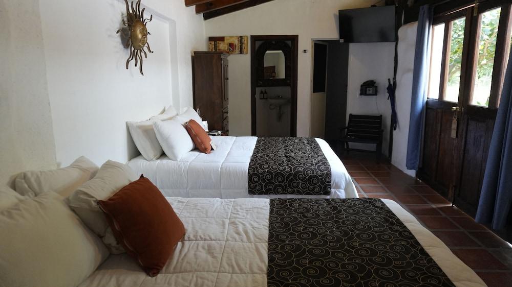 Las Jaras Aguas Termales