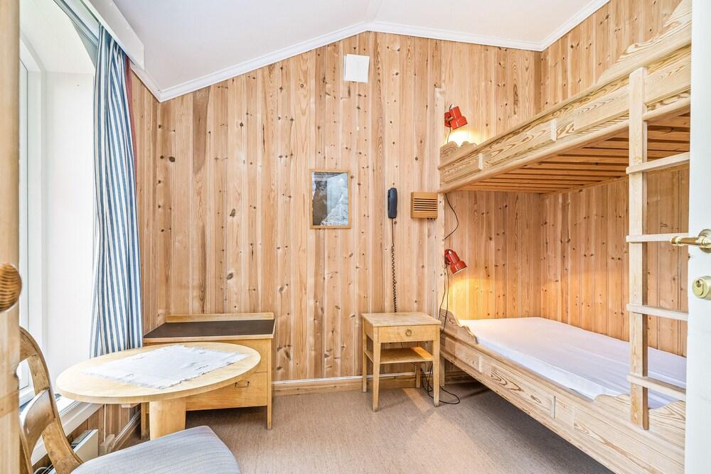 Kongsvold Fjeldstue by Frich`s