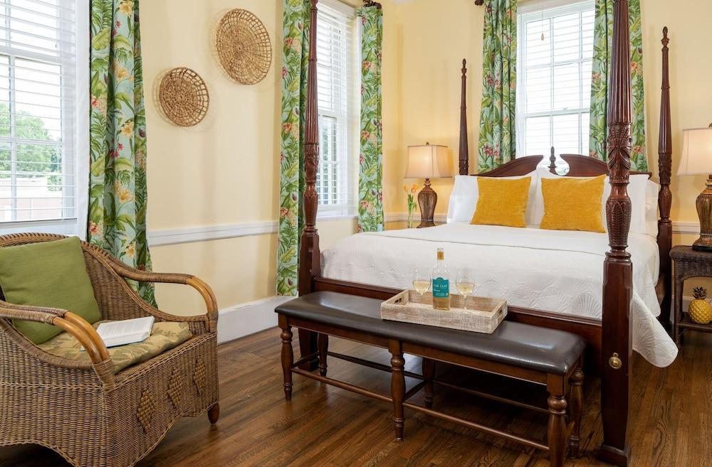 Magnolia Manor and Chapel