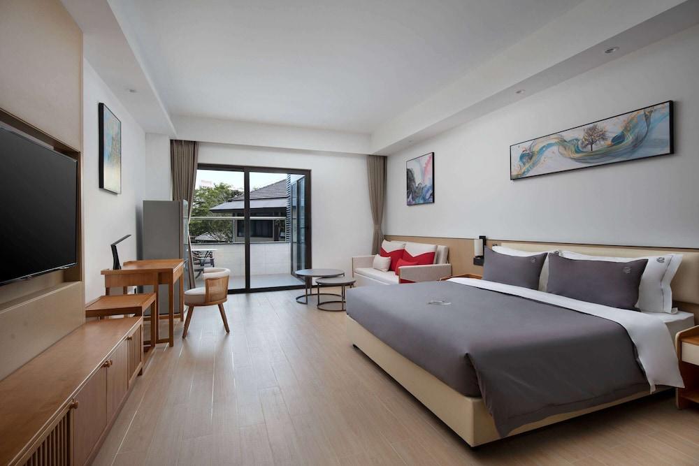 Ramada Encore by Wyndham Jiusuo Downtown