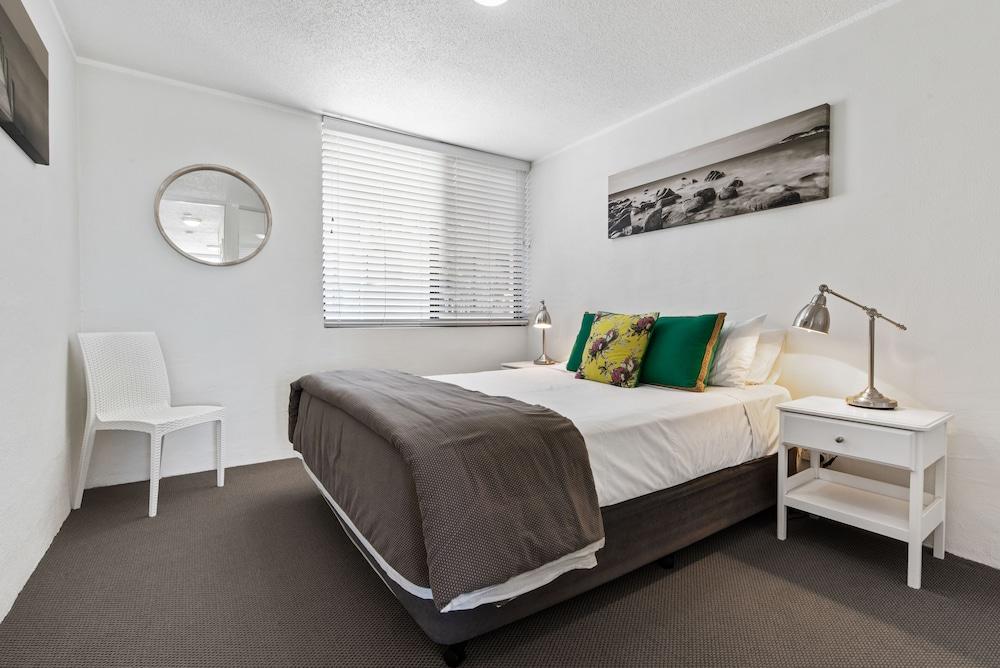 Mylos Holiday Apartments