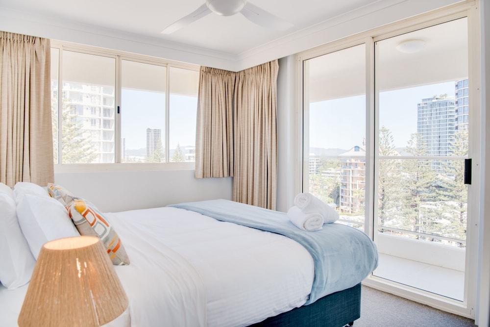 Viscount on the Beach