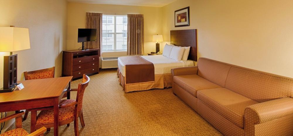 Landmark Inn Fort Liberty