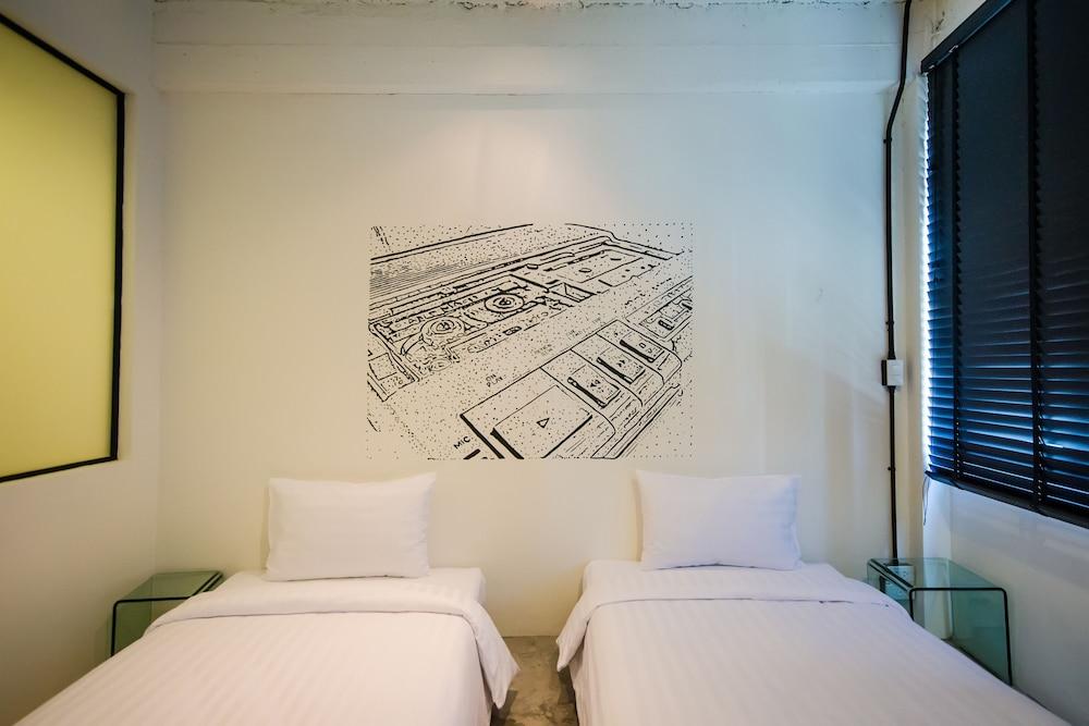 Quip Bed & Breakfast Phuket Hotel