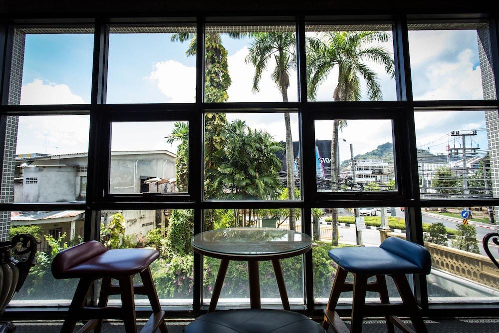 Quip Bed & Breakfast Phuket Hotel