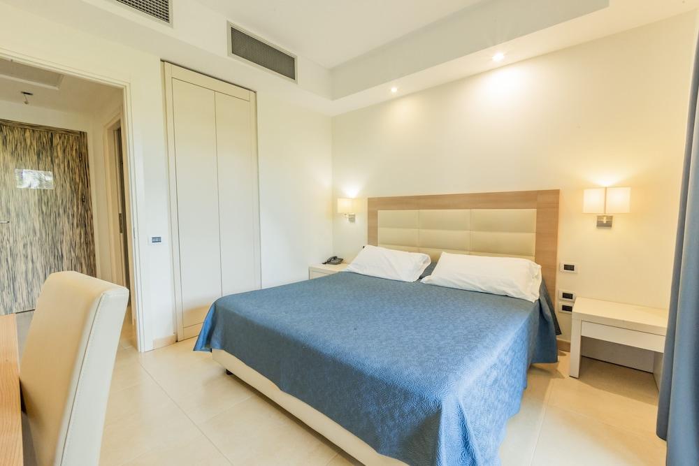 Prince Franklyn Hotel